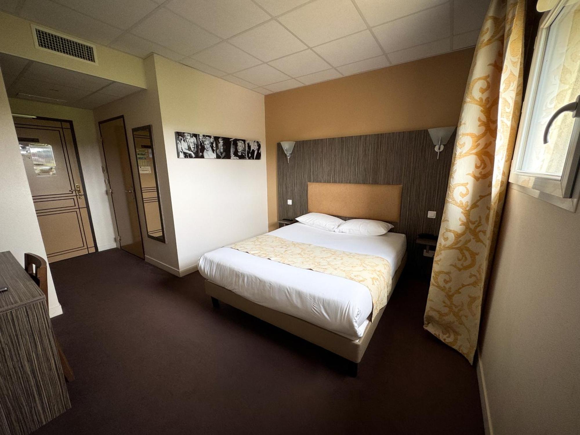 Brit Hotel Confort Alexia - Ла Сутерен Екстериор снимка
