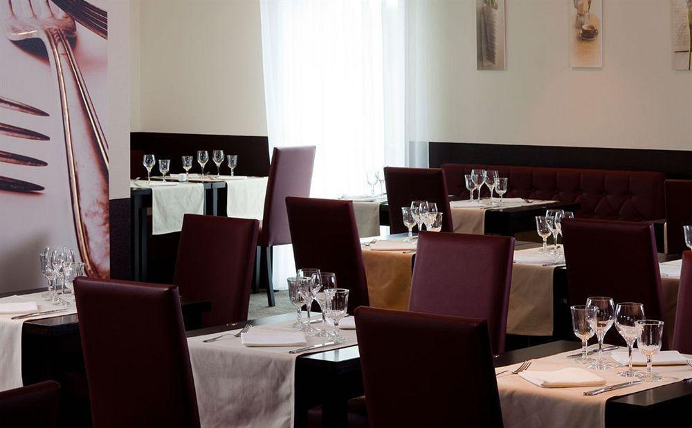 Brit Hotel Confort Alexia - Ла Сутерен Екстериор снимка