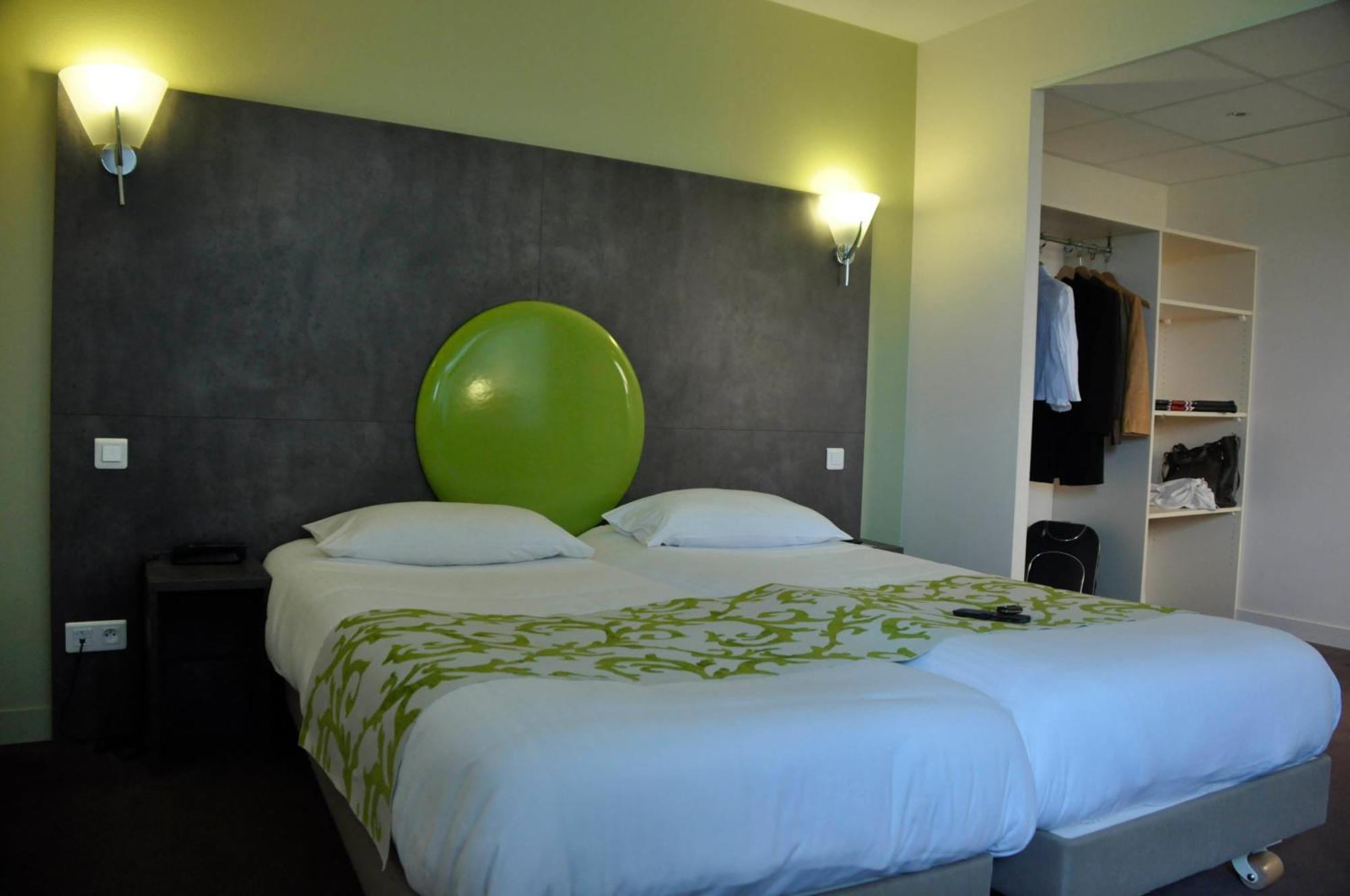 Brit Hotel Confort Alexia - Ла Сутерен Екстериор снимка