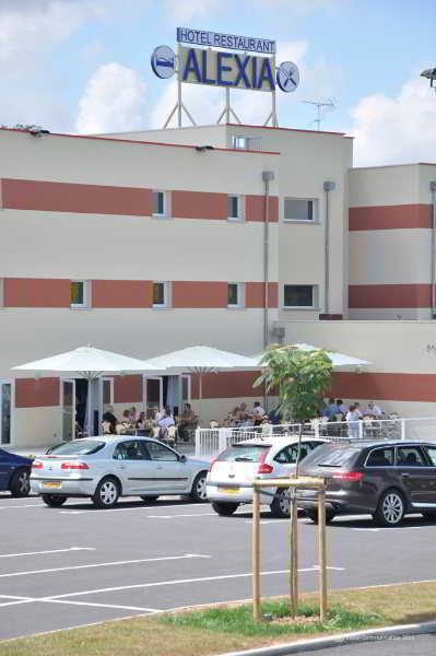 Brit Hotel Confort Alexia - Ла Сутерен Екстериор снимка